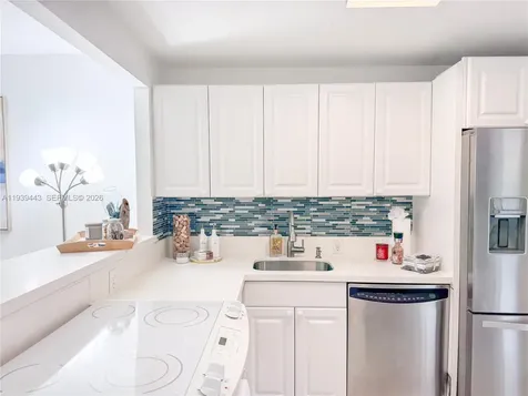 3301 N Country Club Drive Aventura FL 33180