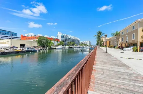 2861 NE 185th Street Aventura FL 33180