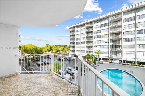 16710 NE 9th Avenue North Miami Beach FL 33162