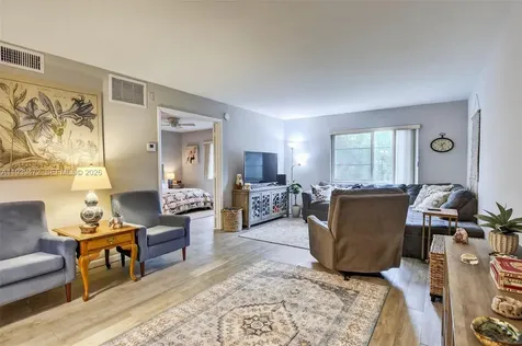 124 NE 19th Court Wilton Manors FL 33305