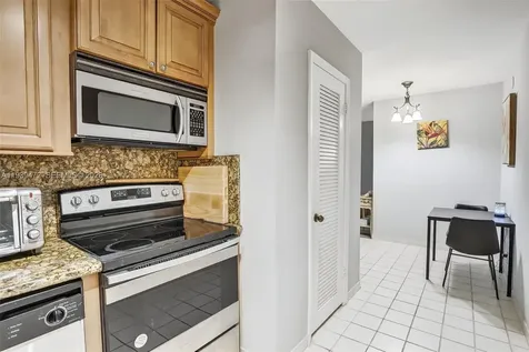124 NE 19th Court Wilton Manors FL 33305