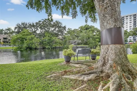 124 NE 19th Court Wilton Manors FL 33305