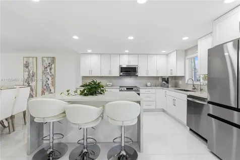 250 S Hollybrook Terrace Pembroke Pines FL 33025
