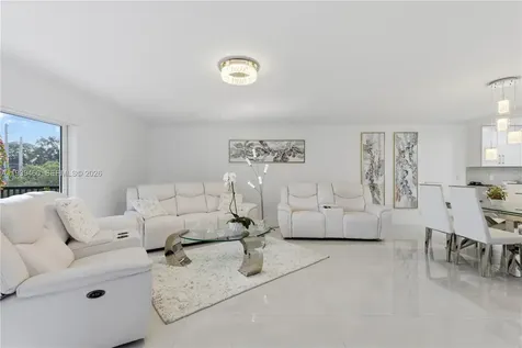 250 S Hollybrook Terrace Pembroke Pines FL 33025