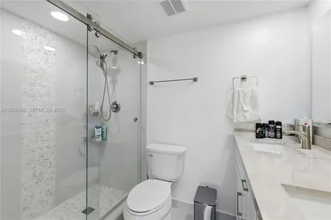 250 S Hollybrook Terrace Pembroke Pines FL 33025