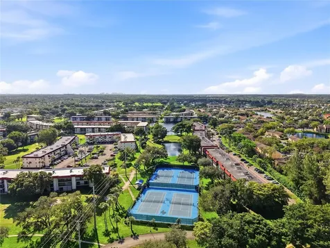 250 S Hollybrook Terrace Pembroke Pines FL 33025