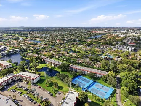 250 S Hollybrook Terrace Pembroke Pines FL 33025