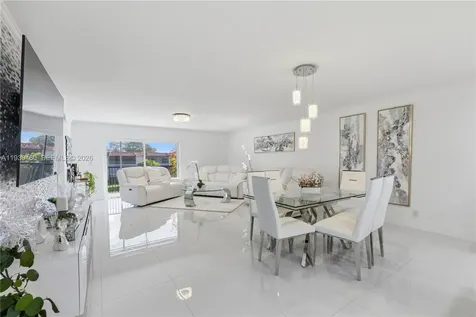 250 S Hollybrook Terrace Pembroke Pines FL 33025