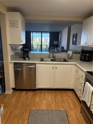 17 Royal Palm Way Boca Raton FL 33432