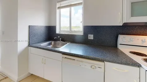 2415 NW 16th St Road Miami FL 33125