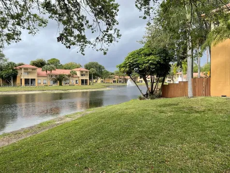 4767 Via Palm Lakes West Palm Beach FL 33417