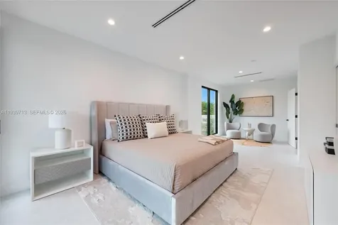 2939 SW 21st Street Miami FL 33145
