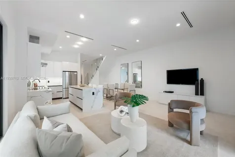 2939 SW 21st Street Miami FL 33145
