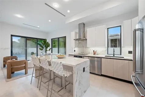 2939 SW 21st Street Miami FL 33145