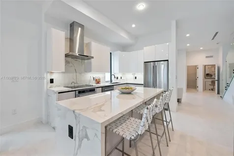 2939 SW 21st Street Miami FL 33145