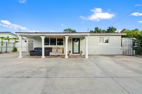 325 SE 9th Avenue Hialeah FL 33010