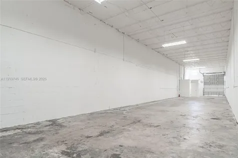 453 W 28th Street Hialeah FL 33010