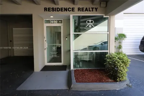 7452 SW 48th Street Miami FL 33155