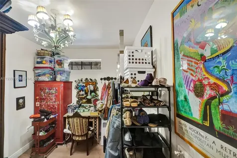 3030 NW 5th Street Miami FL 33125