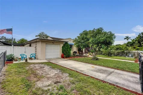 3030 NW 5th Street Miami FL 33125