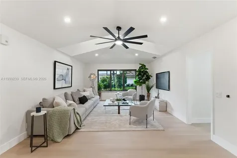 2 Dunbar Road Palm Beach Gardens FL 33418