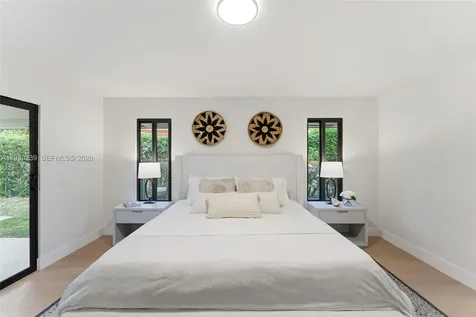 2 Dunbar Road Palm Beach Gardens FL 33418