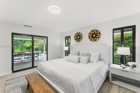 2 Dunbar Road Palm Beach Gardens FL 33418