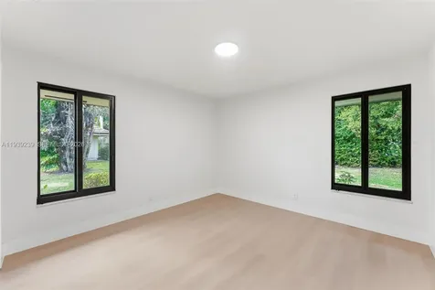 2 Dunbar Road Palm Beach Gardens FL 33418