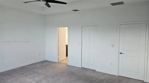 1433 SE 27th Terrace Homestead FL 33035