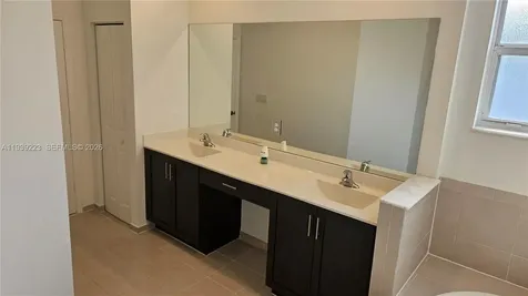1433 SE 27th Terrace Homestead FL 33035