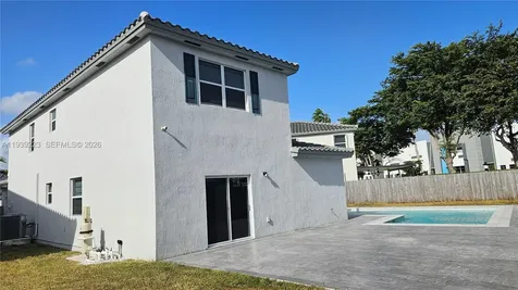 1433 SE 27th Terrace Homestead FL 33035