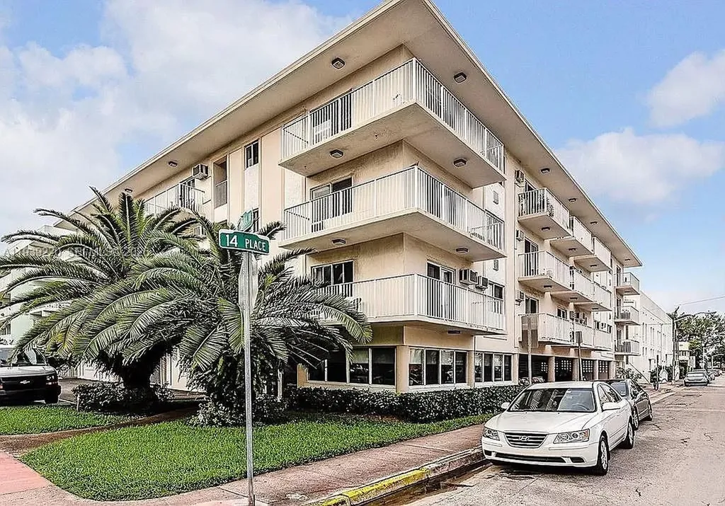 1420 Pennsylvania Avenue Miami Beach FL 33139