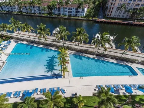 2950 NE 188 Street Aventura FL 33180