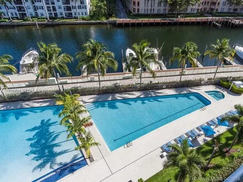 2950 NE 188 Street Aventura FL 33180
