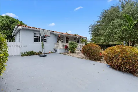 116 E 59 Hialeah FL 33013