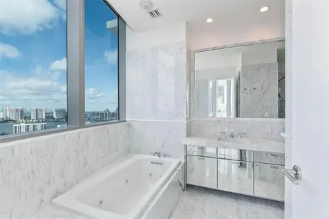 17475 Collins Avenue Sunny Isles Beach FL 33160