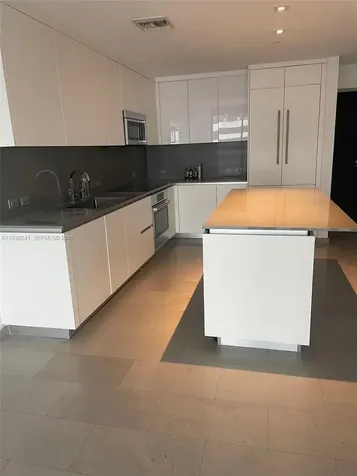 88 SW 7th Street Miami FL 33130