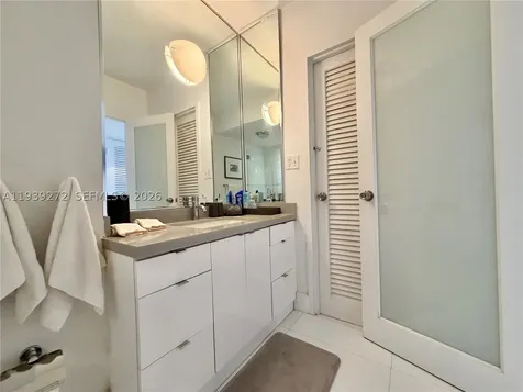 100 Lincoln Road Miami Beach FL 33139