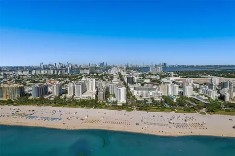 100 Lincoln Road Miami Beach FL 33139