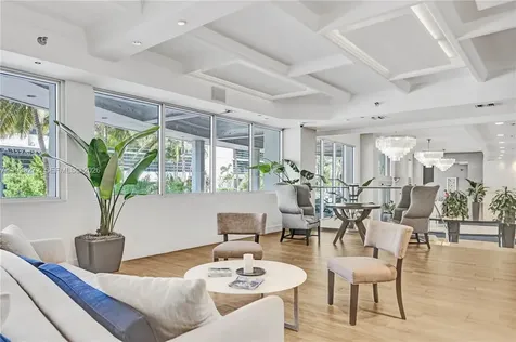 100 Lincoln Road Miami Beach FL 33139