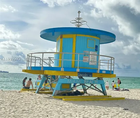 100 Lincoln Road Miami Beach FL 33139