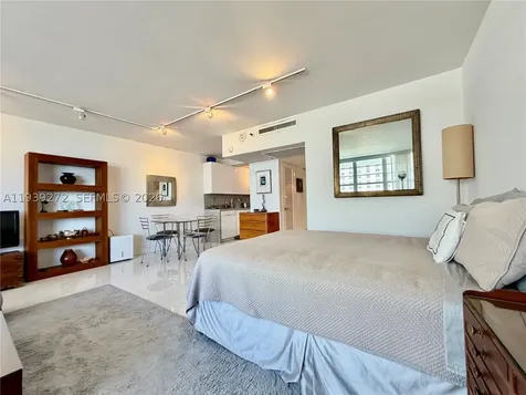 100 Lincoln Road Miami Beach FL 33139