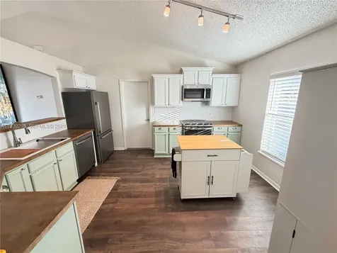 7 Zeidler Place Palm Coast FL 32164