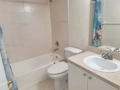250 NW 107th Avenue Miami FL 33172