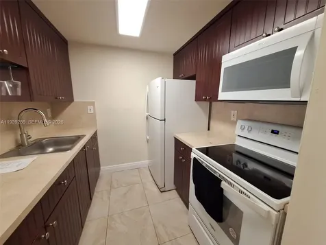 250 NW 107th Avenue Miami FL 33172