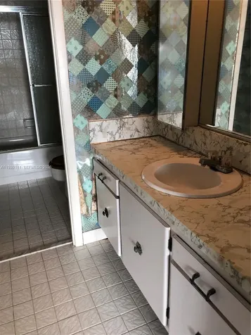 18011 Biscayne Boulevard Aventura FL 33160