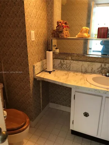 18011 Biscayne Boulevard Aventura FL 33160