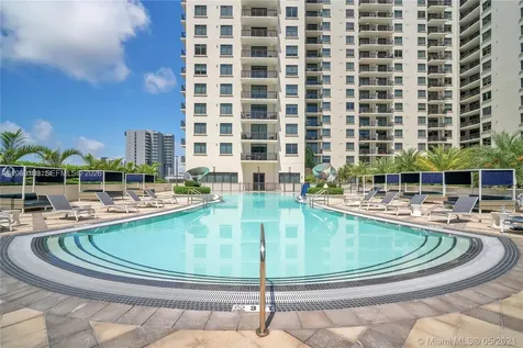 999 SW 1st Avenue Miami FL 33130