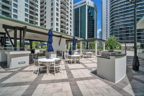 999 SW 1st Avenue Miami FL 33130