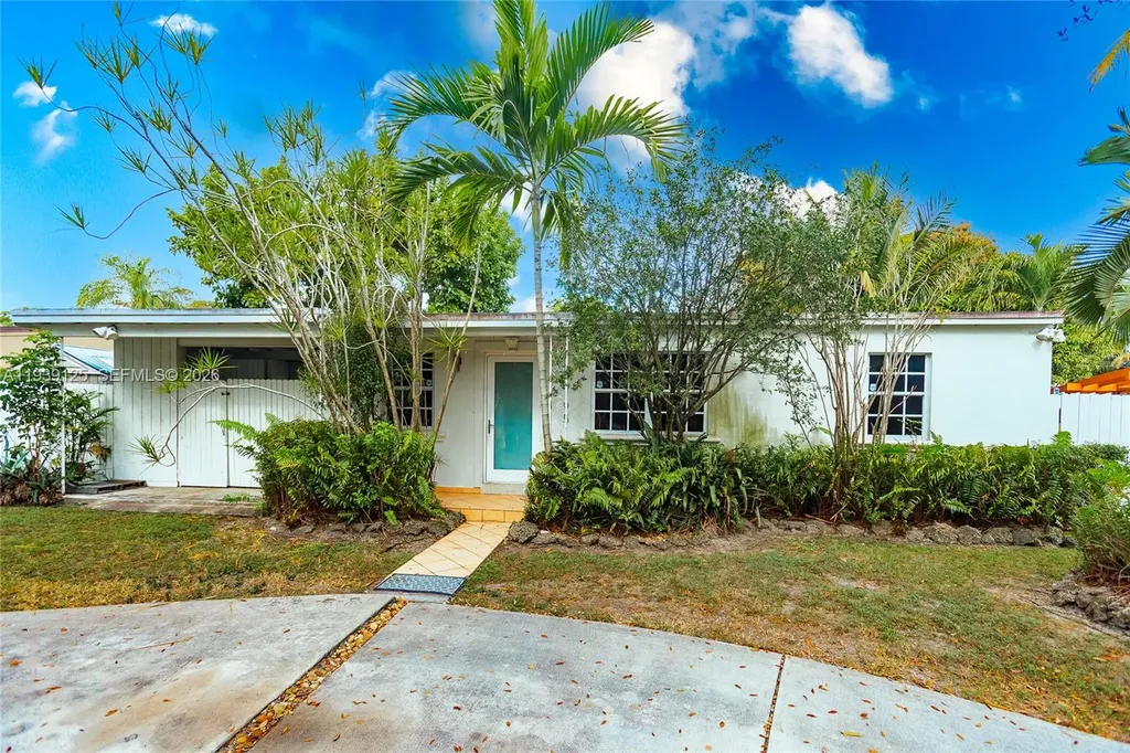 6765 SW 51st Street Miami FL 33155